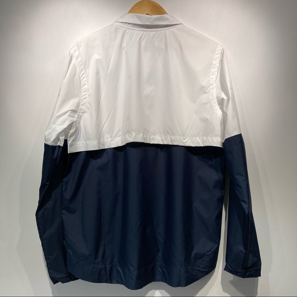 Nike UConn Huskies Standard Fit Long Sleeve Windbreaker, Men’s Medium - Picture 2 of 13